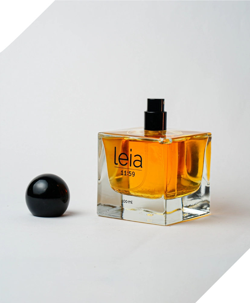 Sophisticated woody scent for formal occasions